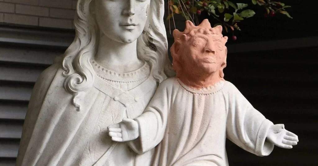 بدترین بازسازی آثار هنری: مریم مقدس و عیسی کودک - رنگانا