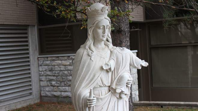 مجسمه مریم مقدس و عیسی کودک – رنگانا
